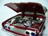 MAISTO 1:24 Ford Starliner 1960