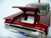 MAISTO 1:24 Ford Starliner 1960