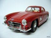 BBURAGO 1:18 Mercedes Benz 300 SL 1954