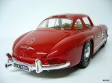 BBURAGO 1:18 Mercedes Benz 300 SL 1954
