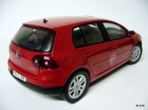 BBURAGO 1:18 Volkswagen Golf V