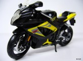 MAISTO 1:12 SUZUKI GSX-R 750