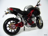 MAISTO 1:12 BENELLI TNT Titanium