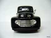 MAISTO 1:24 Ford F-1 Pick Up 1948