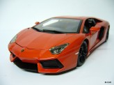 BBURAGO 1:18 Lamborghini Aventador LP700-4