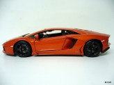 BBURAGO 1:18 Lamborghini Aventador LP700-4