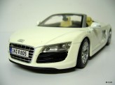 MAISTO 1:24 Audi R8 Spyder