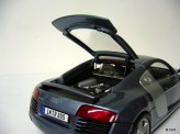 MAISTO 1:18 AUDI R 8