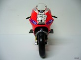 MAISTO 1:10 2011 Ducati Hayden