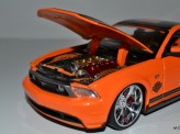 MAISTO 1:24 Ford Mustang GT 2011