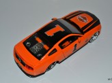 MAISTO 1:24 Ford Mustang GT 2011