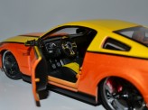 MAISTO 1:24 Ford Mustang GT 2011