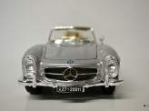BBURAGO 1:18 Mercedes-Benz 300 SL Touring 1957