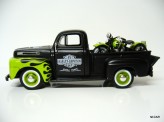 MAISTO 1:24 Ford F-1 Pick Up 1948