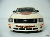 MAISTO 1:24 Ford Mustang GT 2006