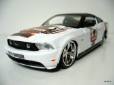 MAISTO 1:24 Ford Mustang GT 2006
