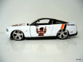 MAISTO 1:24 Ford Mustang GT 2006