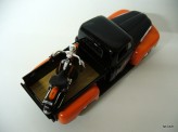 MAISTO 1:24 Ford F-1 Pick Up 1948