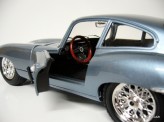 BBURAGO 1:18 Jaguar "E" Coupe 1961