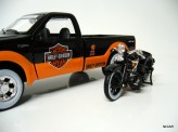 MAISTO 1:27 Ford F-350 Super Duty Pickup