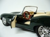 BBURAGO 1:18 Jaguar "E" Cabriolet 1961