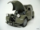 MAISTO 1:18 Citroën 2CV