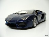 BBURAGO 1:18 Lamborghini Aventador LP 700-4