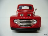 MAISTO 1:25 Ford F-1 Pickup 1948