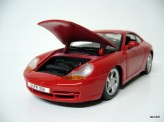 MAISTO 1:24 Porsche 911 Carrera 1997