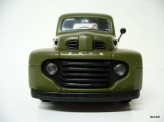 MAISTO 1:24 Ford F-1 Pickup 1948
