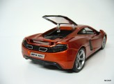 BBURAGO 1:24 McLaren MP4-12C