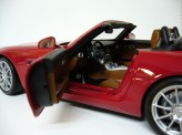 MINICHAMPS 1:18 Mercedes-Benz SLS AMG Roadster 2011