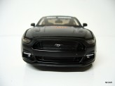 MAISTO 1:24 Ford Mustang GT 2015