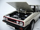 WELLY 1:18 Volkswagen Golf I GTi