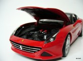 BBURAGO 1:18 Ferrari California Closed Top