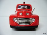 MAISTO 1:24 Ford F-1 Pickup 1948