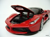 BBURAGO 1:18 Ferrari Laferrari