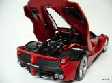 BBURAGO 1:18 Ferrari Laferrari