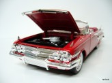 MOTOR MAX 1:18 Chevrolet Impala Cabrio 1960