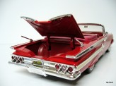 MOTOR MAX 1:18 Chevrolet Impala Cabrio 1960