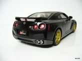 MAISTO 1:24 Nissan GT-R 2009