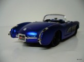 MAISTO 1:24 Chevrolet Corvette 1957