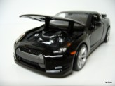 MAISTO 1:24 Nissan GT-R 2009