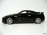 MAISTO 1:24 Nissan GT-R 2009