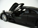 MAISTO 1:18 Mercedes Benz CLK - GTR Street Version 