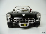 MAISTO 1:18 Chevrolet Corvette 1957