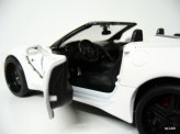 MAISTO 1:24 Chevrolet Corvette Stingray 2014
