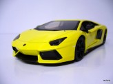 MAISTO 1:24 Lamborghini Aventador LP 700-4