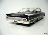 MAISTO 1:26 Ford Starliner 1960