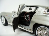 MAISTO 1:18 Chevrolet Corvette 1965